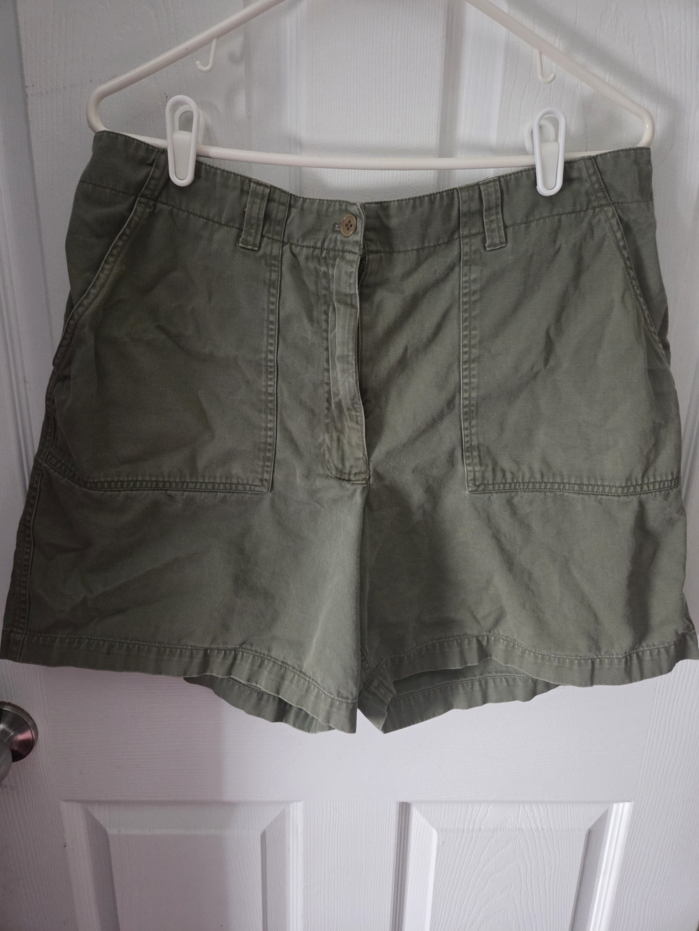 Jones New York Olive Green High-Waist Utility Shorts